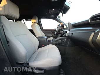 2025 Toyota 4Runner SR5 - miniatura 14