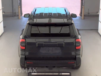 2025 Toyota 4Runner SR5 - miniatura 6