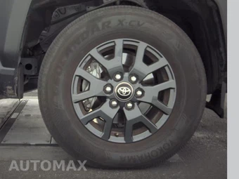 2025 Toyota 4Runner SR5 - miniatura 10