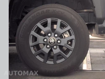 2025 Toyota 4Runner SR5 - miniatura 12