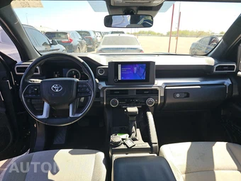 2025 Toyota 4Runner SR5 - miniatura 17