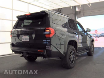 2025 Toyota 4Runner SR5 - miniatura 5