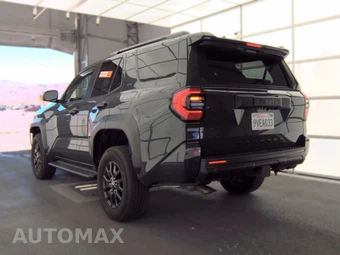 2025 Toyota 4Runner SR5 - miniatura 8