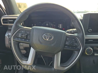 2025 Toyota 4Runner SR5 - miniatura 10