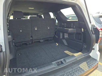 2025 Toyota 4Runner SR5 - miniatura 16