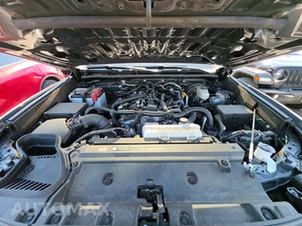 2025 Toyota 4Runner SR5 - miniatura 15