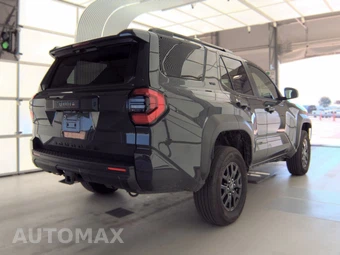 2025 Toyota 4Runner SR5 - miniatura 4