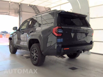 2025 Toyota 4Runner SR5 - miniatura 6