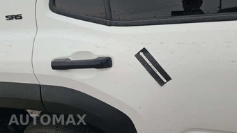2025 Toyota 4Runner SR5 - miniatura 27