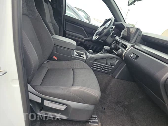 2025 Toyota 4Runner SR5 - miniatura 8