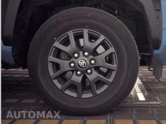 2025 Toyota 4Runner SR5 - miniatura 10
