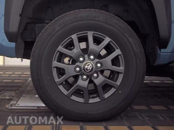 2025 Toyota 4Runner SR5 - miniatura 11