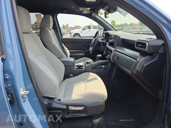 2025 Toyota 4Runner SR5 - miniatura 14