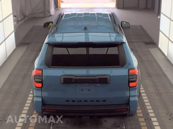 2025 Toyota 4Runner SR5 - miniatura 6