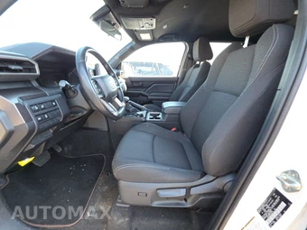 2025 Toyota 4Runner SR5 - miniatura 7