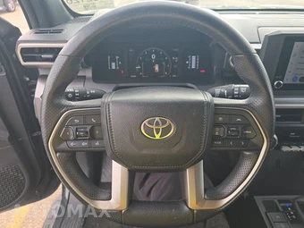 2025 Toyota 4Runner SR5 - miniatura 10
