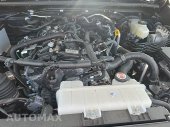 2025 Toyota 4Runner SR5 - miniatura 15
