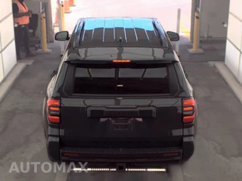 2025 Toyota 4Runner SR5 - miniatura 5