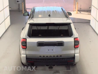 2025 Toyota 4Runner SR5 - miniatura 5