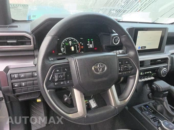 2025 Toyota 4Runner SR5 - miniatura 16