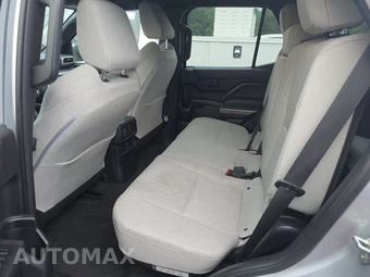 2025 Toyota 4Runner SR5 - miniatura 19