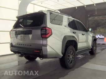 2025 Toyota 4Runner SR5 - miniatura 5