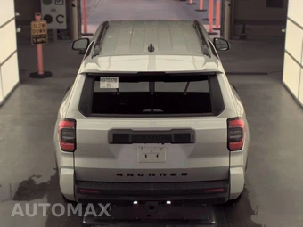 2025 Toyota 4Runner SR5 - miniatura 6