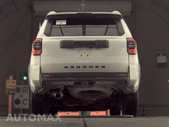 2025 Toyota 4Runner SR5 - miniatura 7