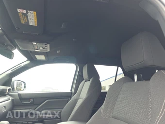 2025 Toyota 4Runner SR5 - miniatura 18