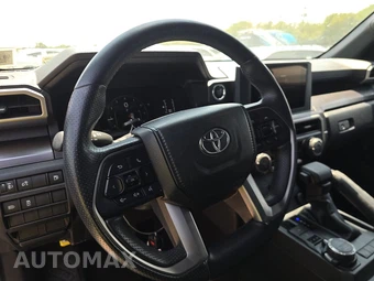 2025 Toyota 4Runner SR5 - miniatura 10