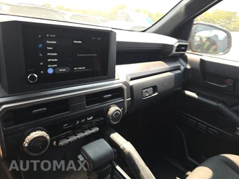 2025 Toyota 4Runner SR5 - miniatura 11