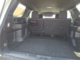 2025 Toyota 4Runner SR5 - miniatura 16