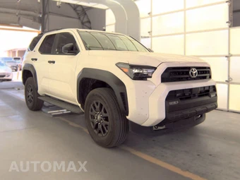 2025 Toyota 4Runner SR5 - miniatura 3