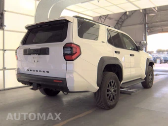 2025 Toyota 4Runner SR5 - miniatura 4