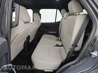 2025 Toyota 4Runner SR5 - miniatura 13