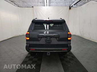2025 Toyota 4Runner SR5 - miniatura 5