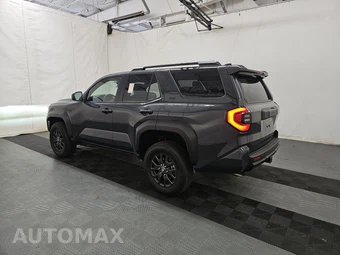 2025 Toyota 4Runner SR5 - miniatura 6