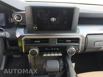 2025 Toyota 4Runner SR5 - miniatura 11