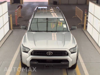 2025 Toyota 4Runner SR5 - miniatura 2