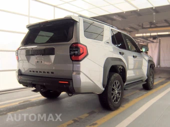 2025 Toyota 4Runner SR5 - miniatura 4