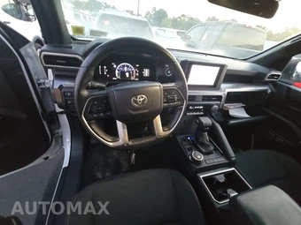 2025 Toyota 4Runner SR5 - miniatura 11