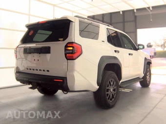 2025 Toyota 4Runner SR5 - miniatura 4