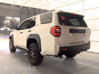 2025 Toyota 4Runner SR5 - miniatura 6