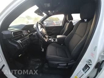 2025 Toyota 4Runner SR5 - miniatura 7