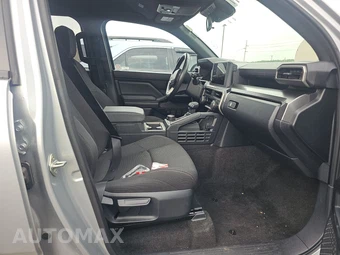 2025 Toyota 4Runner SR5 - miniatura 8