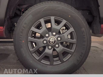 2025 Toyota 4Runner SR5 - miniatura 12