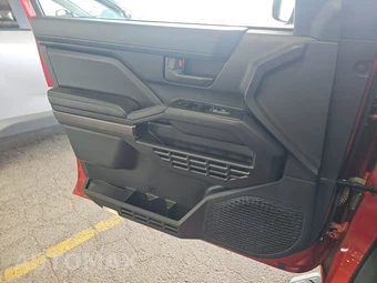 2025 Toyota 4Runner SR5 - miniatura 15