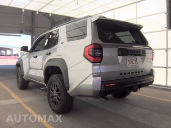 2025 Toyota 4Runner SR5 - miniatura 6