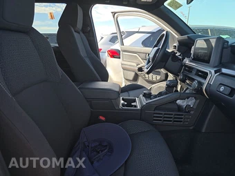 2025 Toyota 4Runner SR5 - miniatura 8