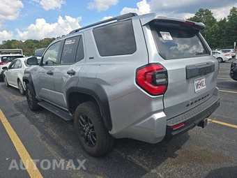 2025 Toyota 4Runner SR5 - miniatura 6